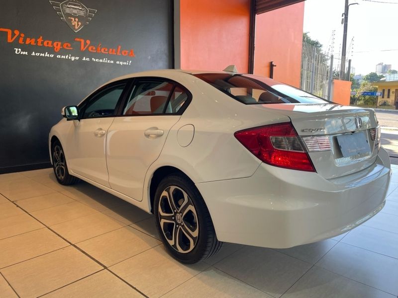 Honda CIVIC 2.0 LXR 16V FLEX 4P AUTOMÁTICO 2013/2014 VINTAGE VEÍCULOS CAXIAS DO SUL / Carros no Vale