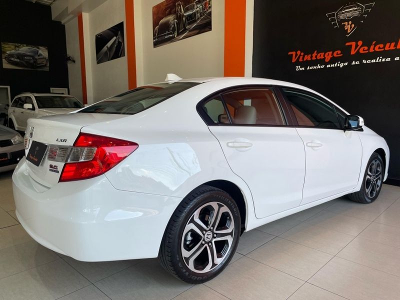 Honda CIVIC 2.0 LXR 16V FLEX 4P AUTOMÁTICO 2013/2014 VINTAGE VEÍCULOS CAXIAS DO SUL / Carros no Vale