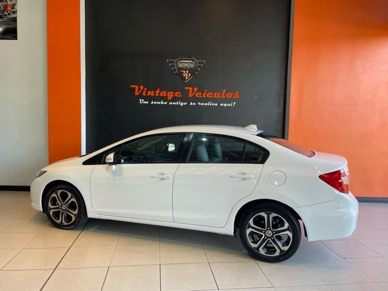 Honda CIVIC 2.0 LXR 16V FLEX 4P AUTOMÁTICO 2013/2014 VINTAGE VEÍCULOS CAXIAS DO SUL / Carros no Vale