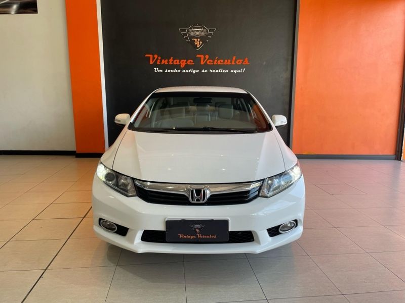 Honda CIVIC 2.0 LXR 16V FLEX 4P AUTOMÁTICO 2013/2014 VINTAGE VEÍCULOS CAXIAS DO SUL / Carros no Vale