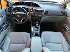 Honda CIVIC 2.0 LXR 16V FLEX 4P AUTOMÁTICO 2013/2014 VINTAGE VEÍCULOS CAXIAS DO SUL / Carros no Vale