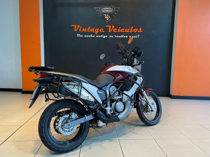 Honda Motos XL 700V TRANSALP 2011/2011 VINTAGE VEÍCULOS CAXIAS DO SUL / Carros no Vale
