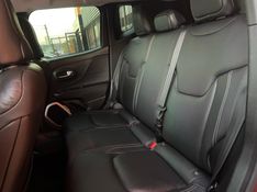 JEEP RENEGADE 1.8 16V FLEX LONGITUDE 4P AUTOMÁTICO 2015/2016 VINTAGE VEÍCULOS CAXIAS DO SUL / Carros no Vale