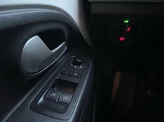 Volkswagen UP 1.0 MPI MOVE UP 12V FLEX 4P MANUAL 2014/2015 VINTAGE VEÍCULOS CAXIAS DO SUL / Carros no Vale