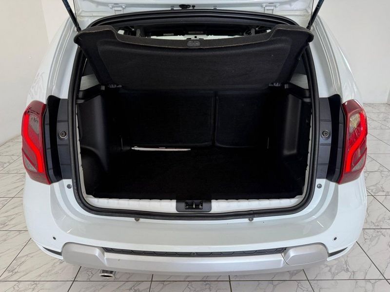 Renault DUSTER DYNAMIQUE 2.0 MT6 2016 SÓ MOTOS E AUTOMÓVEIS SANTA CRUZ DO SUL / Carros no Vale