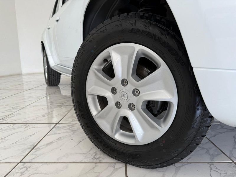 Renault DUSTER DYNAMIQUE 2.0 MT6 2016 SÓ MOTOS E AUTOMÓVEIS SANTA CRUZ DO SUL / Carros no Vale