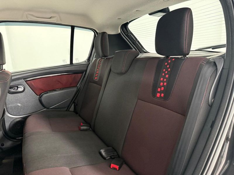 Renault SANDERO STEPWAY 1.6 2014 SÓ MOTOS E AUTOMÓVEIS SANTA CRUZ DO SUL / Carros no Vale