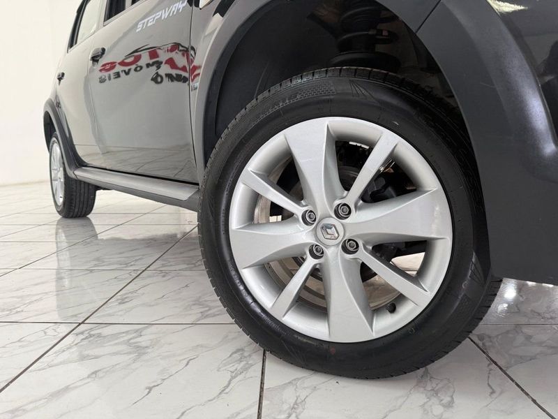 Renault SANDERO STEPWAY 1.6 2014 SÓ MOTOS E AUTOMÓVEIS SANTA CRUZ DO SUL / Carros no Vale