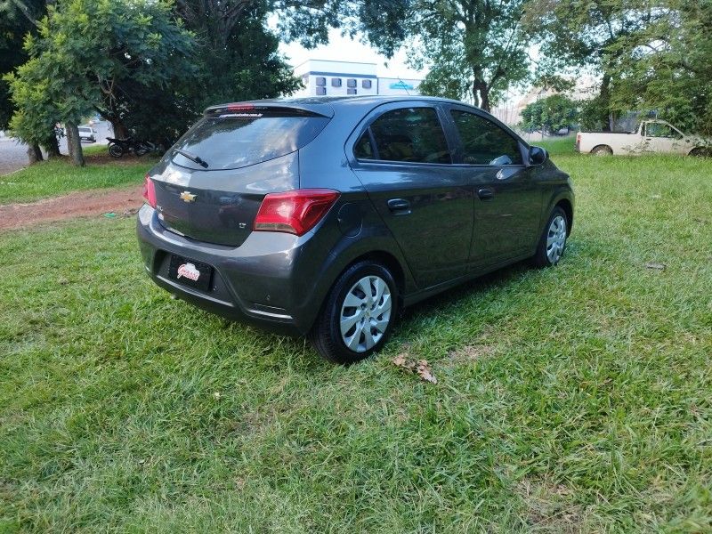 Chevrolet ONIX LT 1.4 2019 GRASSI VEÍCULOS LAJEADO / Carros no Vale