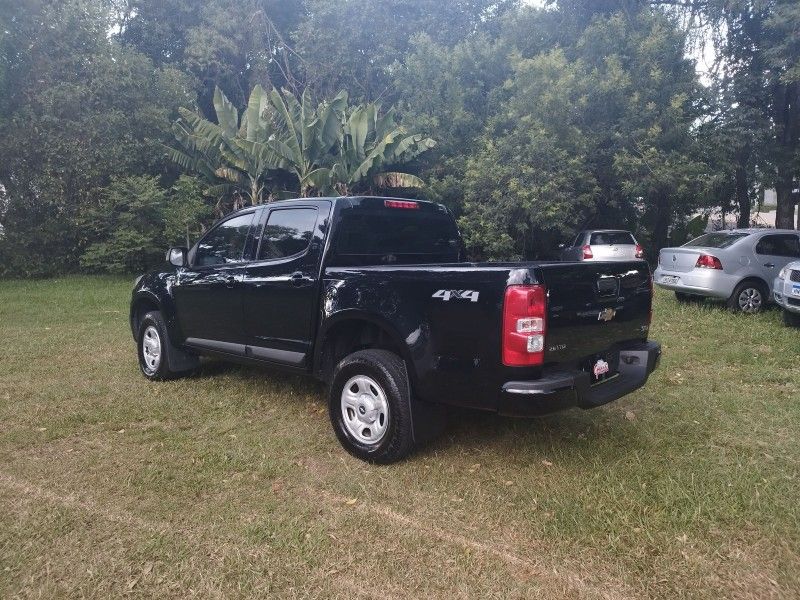 Chevrolet S10 LS 2.8 TDI 2015 GRASSI VEÍCULOS LAJEADO / Carros no Vale