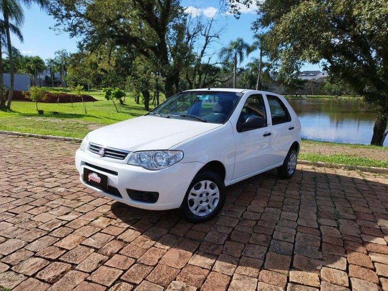 Fiat PALIO CELEBRATION 1.0 2014 GRASSI VEÍCULOS LAJEADO / Carros no Vale