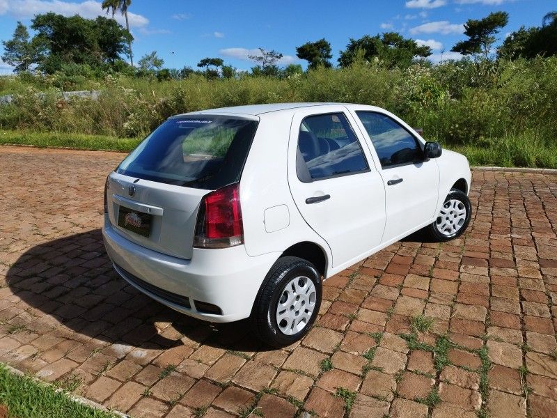 Fiat PALIO CELEBRATION 1.0 2014 GRASSI VEÍCULOS LAJEADO / Carros no Vale