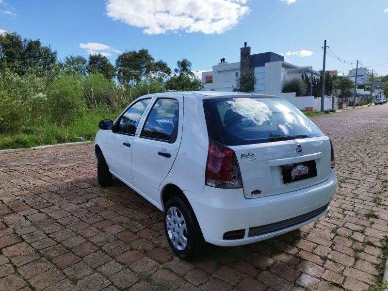 Fiat PALIO CELEBRATION 1.0 2014 GRASSI VEÍCULOS LAJEADO / Carros no Vale