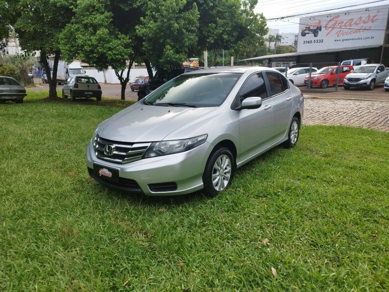 Honda CITY LX 2013 GRASSI VEÍCULOS LAJEADO / Carros no Vale