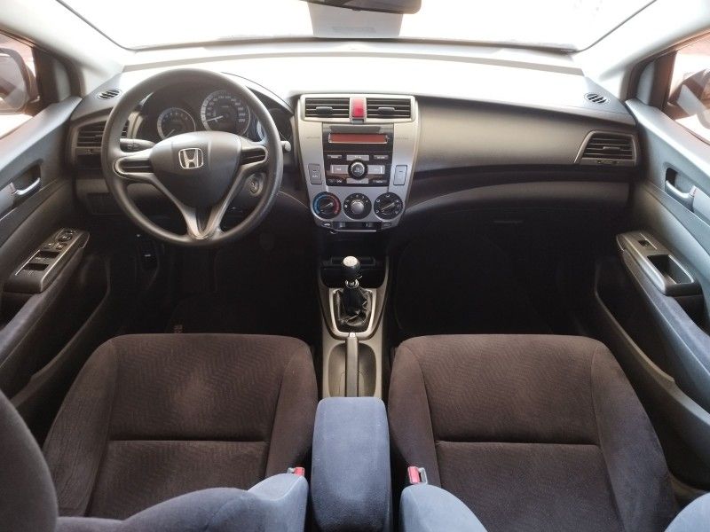 Honda CITY LX 2013 GRASSI VEÍCULOS LAJEADO / Carros no Vale