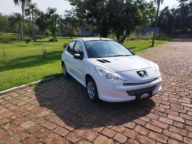 Peugeot 207 XR 1.4 2013 GRASSI VEÍCULOS LAJEADO / Carros no Vale
