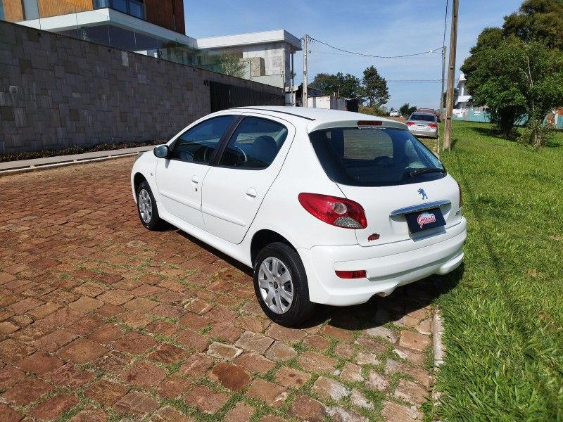Peugeot 207 XR 1.4 2013 GRASSI VEÍCULOS LAJEADO / Carros no Vale