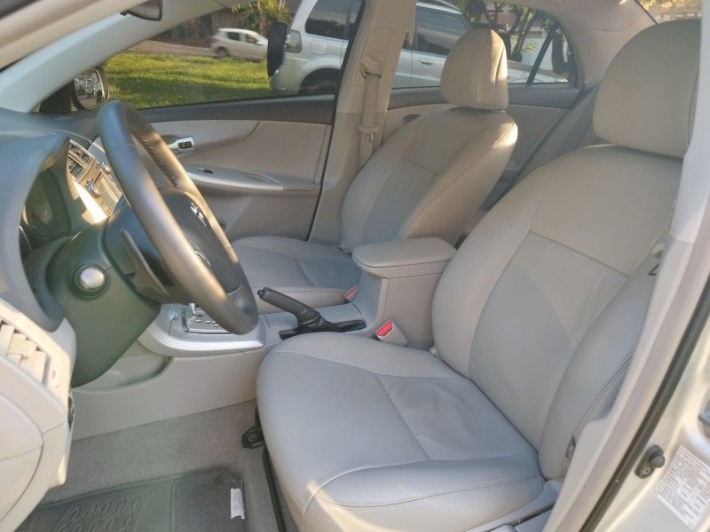 Toyota COROLLA XEi 2.0 2013 GRASSI VEÍCULOS LAJEADO / Carros no Vale