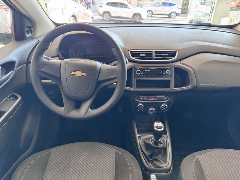 Chevrolet Onix 1.0 Lt 2017/2018 COVEL VEICULOS ENCANTADO / Carros no Vale