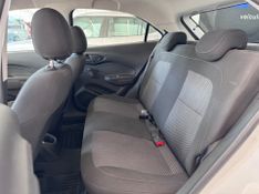 Chevrolet Onix 1.0 Lt 2017/2018 COVEL VEICULOS ENCANTADO / Carros no Vale