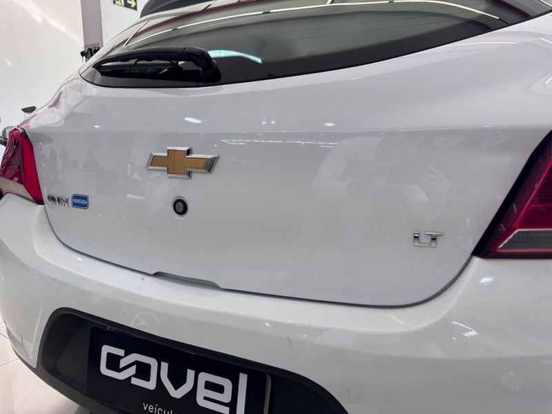 Chevrolet Onix 1.0 Lt 2017/2018 COVEL VEICULOS ENCANTADO / Carros no Vale