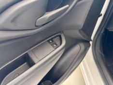 Chevrolet Onix 1.0 Lt 2017/2018 COVEL VEICULOS ENCANTADO / Carros no Vale