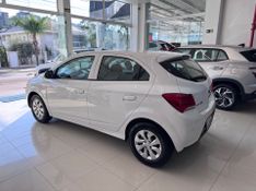 Chevrolet Onix 1.0 Lt 2017/2018 COVEL VEICULOS ENCANTADO / Carros no Vale