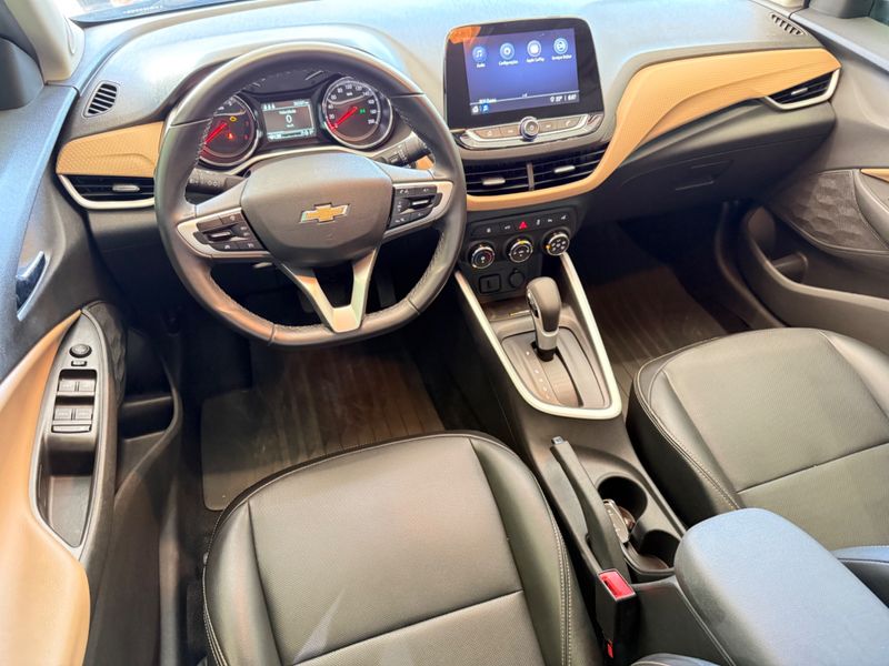 Chevrolet Onix Plus 1.0t Premier 2 2022/2023 COVEL VEICULOS ENCANTADO / Carros no Vale