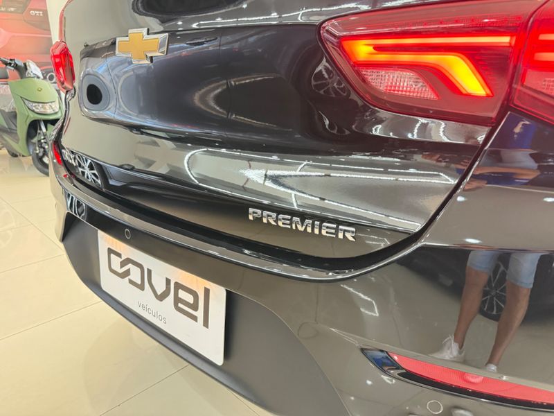 Chevrolet Onix Plus 1.0t Premier 2 2022/2023 COVEL VEICULOS ENCANTADO / Carros no Vale