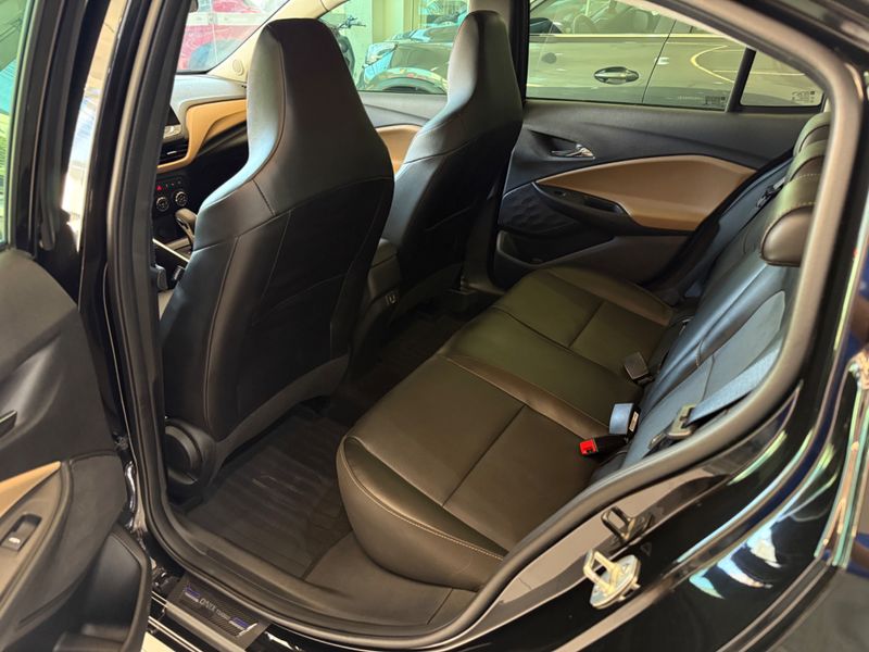 Chevrolet Onix Plus 1.0t Premier 2 2022/2023 COVEL VEICULOS ENCANTADO / Carros no Vale
