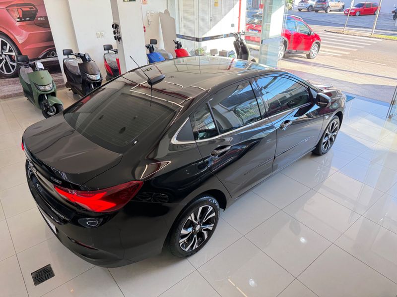 Chevrolet Onix Plus 1.0t Premier 2 2022/2023 COVEL VEICULOS ENCANTADO / Carros no Vale