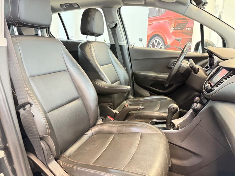 Chevrolet Tracker Ltz 1.4 2016/2017 COVEL VEICULOS ENCANTADO / Carros no Vale
