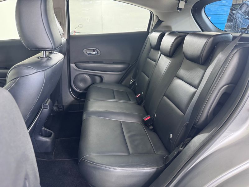 Honda Hr-v Exl 1.8 Flexone 16v 2015/2016 COVEL VEICULOS ENCANTADO / Carros no Vale