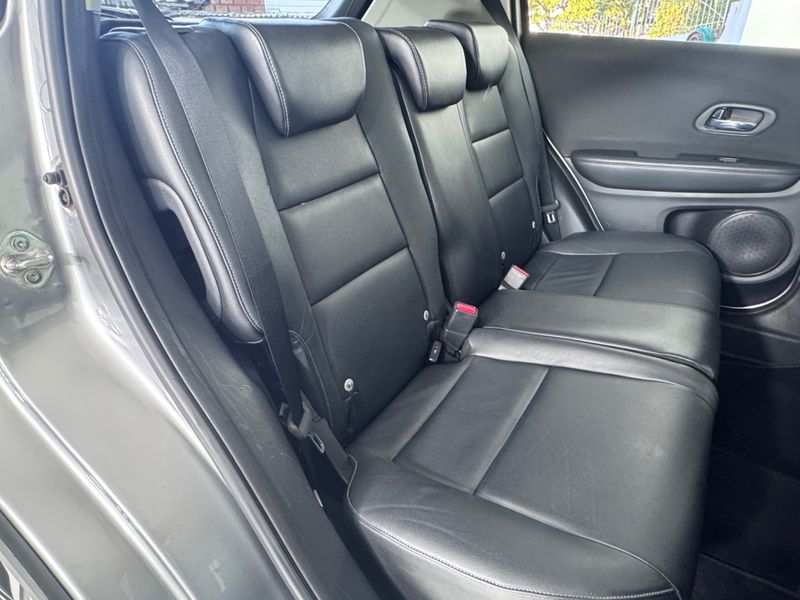 Honda Hr-v Exl 1.8 Flexone 16v 2015/2016 COVEL VEICULOS ENCANTADO / Carros no Vale