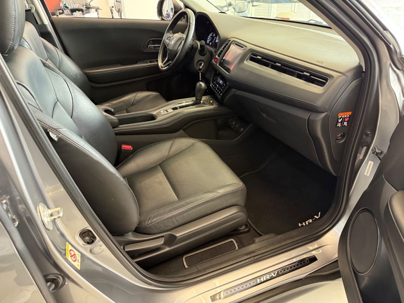 Honda Hr-v Exl 1.8 Flexone 16v 2015/2016 COVEL VEICULOS ENCANTADO / Carros no Vale