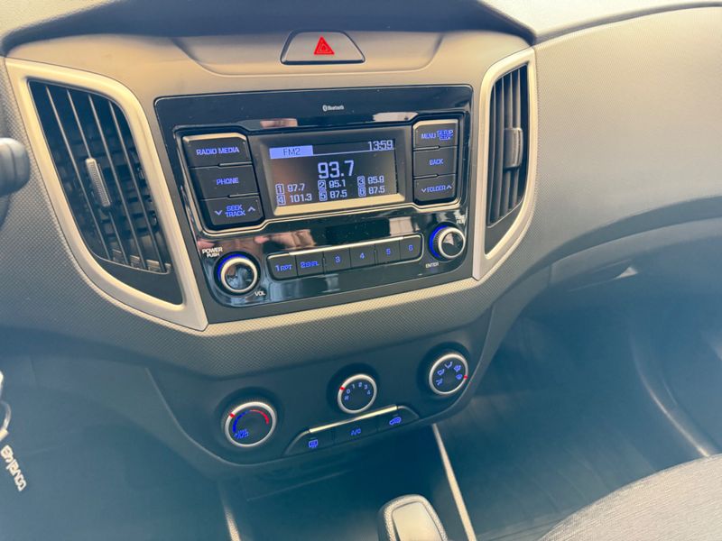 Hyundai Creta Smart 1.6 16v 2019/2020 COVEL VEICULOS ENCANTADO / Carros no Vale