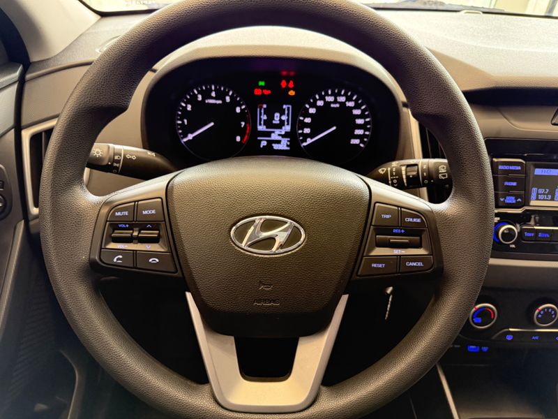 Hyundai Creta Smart 1.6 16v 2019/2020 COVEL VEICULOS ENCANTADO / Carros no Vale