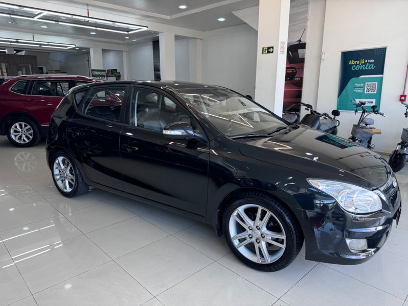 Hyundai I30 2.0 2009/2010 COVEL VEICULOS ENCANTADO / Carros no Vale