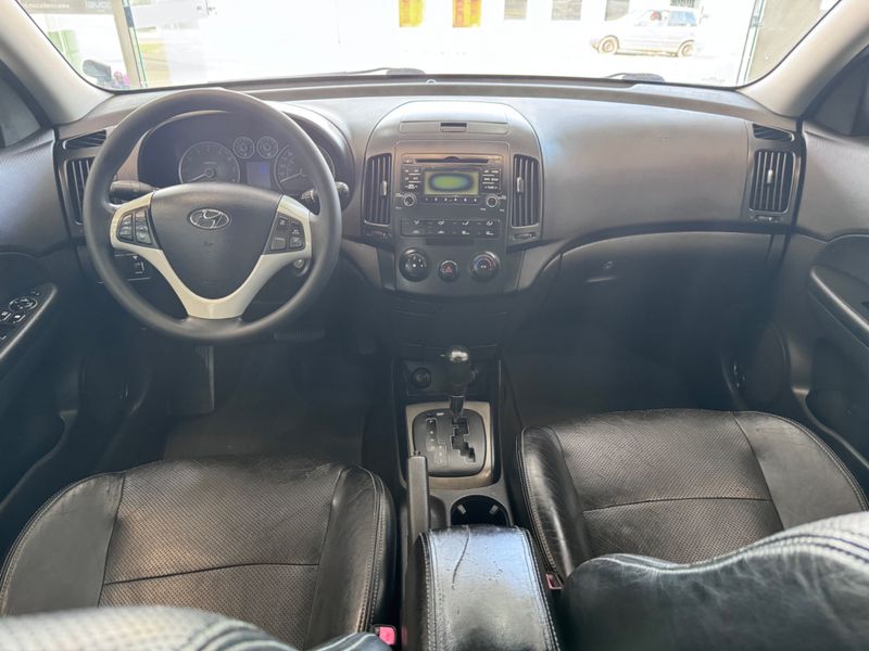 Hyundai I30 2.0 2009/2010 COVEL VEICULOS ENCANTADO / Carros no Vale