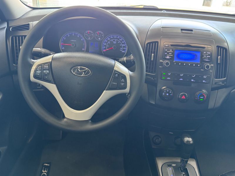 Hyundai I30 2.0 2009/2010 COVEL VEICULOS ENCANTADO / Carros no Vale