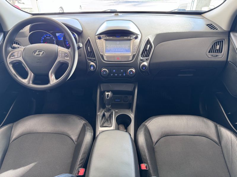 Hyundai Ix35 2.0 Launching Edition 16v 2015/2016 COVEL VEICULOS ENCANTADO / Carros no Vale
