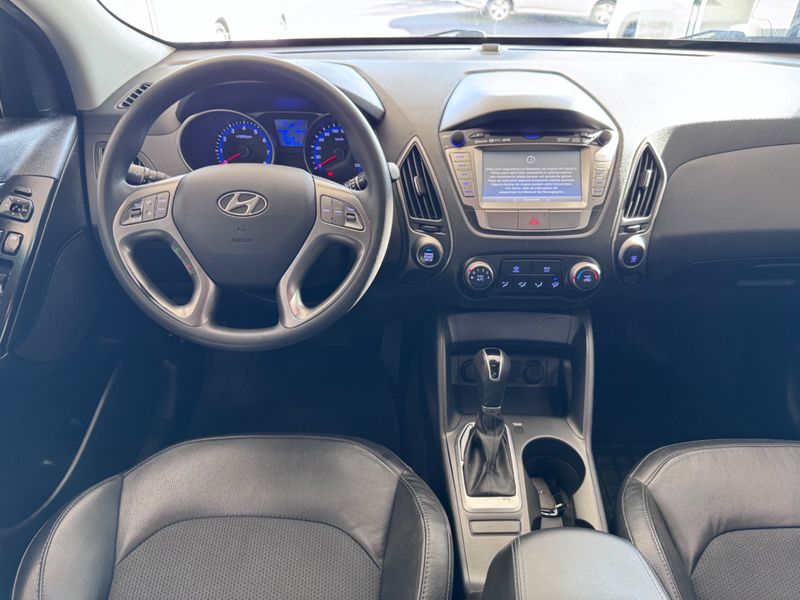 Hyundai Ix35 2.0 Launching Edition 16v 2015/2016 COVEL VEICULOS ENCANTADO / Carros no Vale