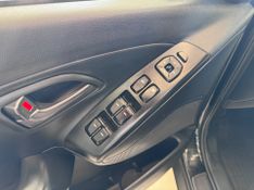 Hyundai Ix35 2.0 Launching Edition 16v 2015/2016 COVEL VEICULOS ENCANTADO / Carros no Vale