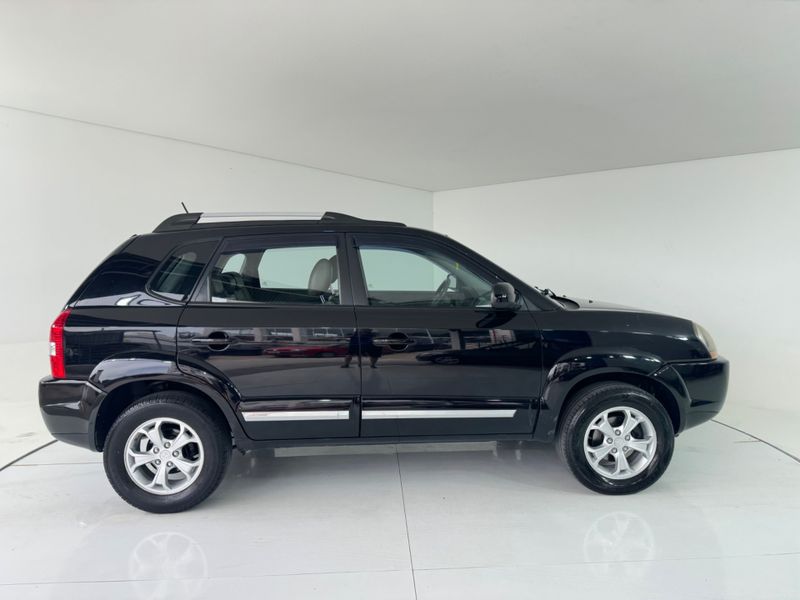 Hyundai Tucson Glsb 2013/2014 COVEL VEICULOS ENCANTADO / Carros no Vale