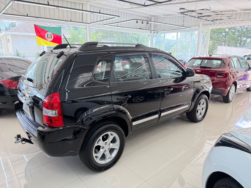 Hyundai Tucson Glsb 2013/2014 COVEL VEICULOS ENCANTADO / Carros no Vale