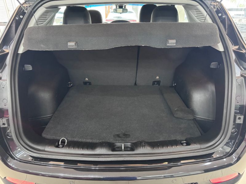 Jeep Compass 2.0 16v Sport 2017/2017 COVEL VEICULOS ENCANTADO / Carros no Vale