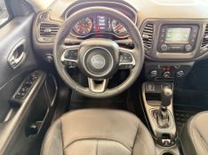 Jeep Compass 2.0 16v Sport 2017/2017 COVEL VEICULOS ENCANTADO / Carros no Vale