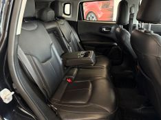 Jeep Compass 2.0 16v Sport 2017/2017 COVEL VEICULOS ENCANTADO / Carros no Vale