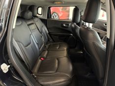 Jeep Compass 2.0 16v Sport 2017/2017 COVEL VEICULOS ENCANTADO / Carros no Vale