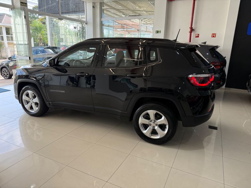 Jeep Compass 2.0 16v Sport 2017/2017 COVEL VEICULOS ENCANTADO / Carros no Vale